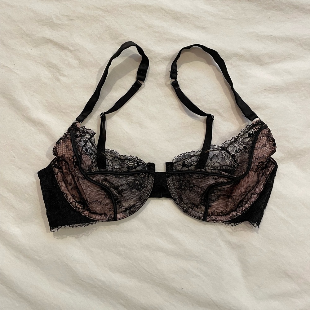 Victoria’s Secret Unlined Lace Demi Bra 32D